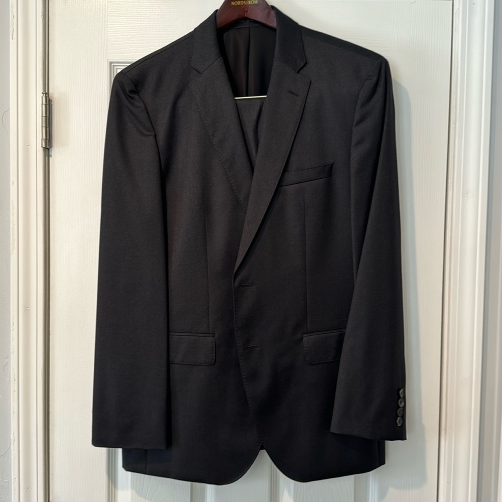 Boss 40R Charcoal Suit